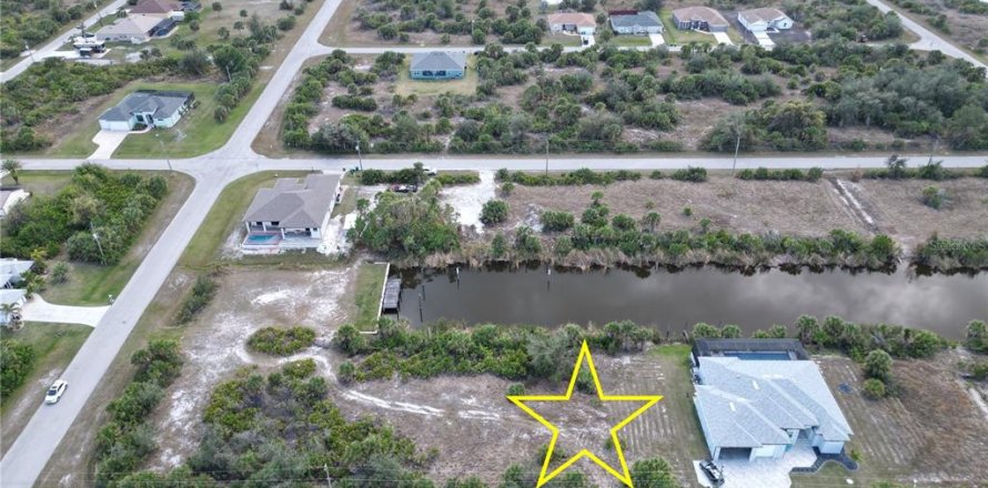 Land in Port Charlotte, Florida № 1521050