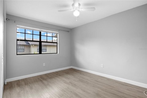Condo in Tampa, Florida, 2 bedrooms  № 2391577 - photo 6