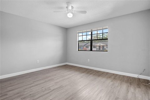 Condo in Tampa, Florida, 2 bedrooms  № 2391577 - photo 12