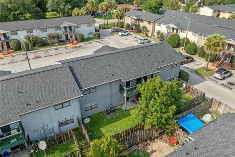 Condo in Tampa, Florida, 2 bedrooms  № 2391577 - photo 17
