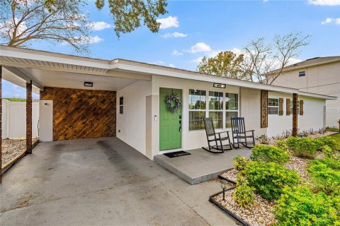 Casa en alquiler en Tampa, Florida, 3 dormitorios, 115.2 m2 № 1915694 - foto 21