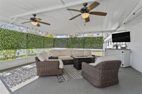 Casa en alquiler en Tampa, Florida, 3 dormitorios, 115.2 m2 № 1915694 - foto 15