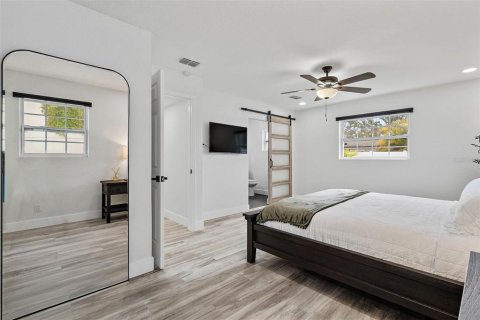 Casa en alquiler en Tampa, Florida, 3 dormitorios, 115.2 m2 № 1915694 - foto 8