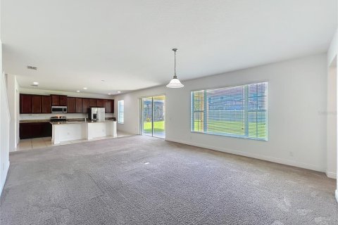 House in Winter Garden, Florida 5 bedrooms, 342.81 sq.m. № 1822464 - photo 17