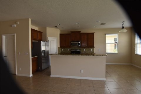 Casa en alquiler en Orlando, Florida, 3 dormitorios, 151.99 m2 № 1906460 - foto 2