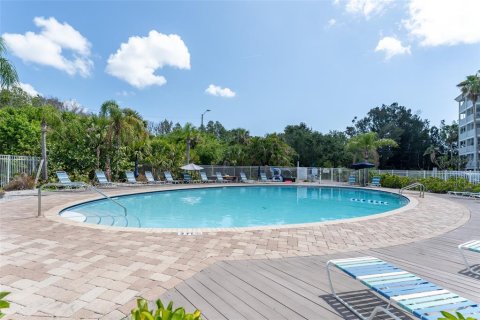 Condo in Saint Petersburg, Florida, 1 bedroom  № 1810214 - photo 10