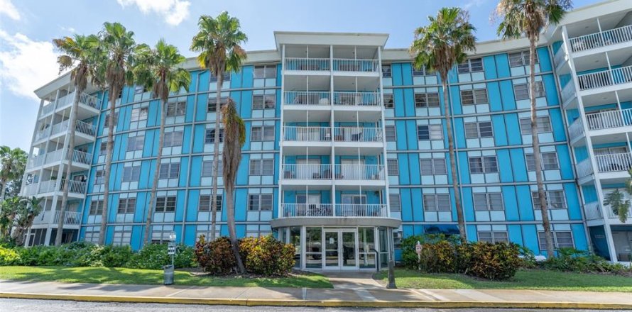 Condo in Saint Petersburg, Florida, 1 bedroom  № 1810214