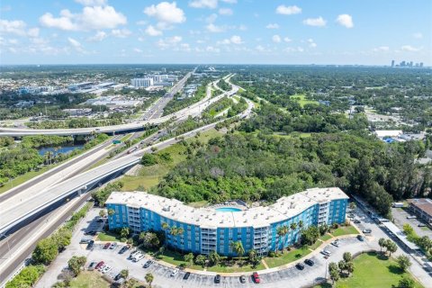 Condo in Saint Petersburg, Florida, 1 bedroom  № 1810214 - photo 23