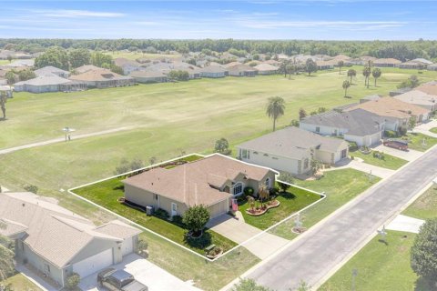 Villa ou maison à vendre à Ocala, Floride: 2 chambres, 155.98 m2 № 2237573 - photo 2