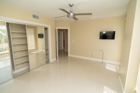 Copropriété à louer à Deerfield Beach, Floride: 3 chambres, 187.76 m2 № 2261662 - photo 13