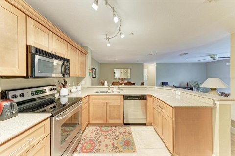 Купить кондоминиум в Сарасота, Флорида 10 комнат, 118.17м2, № 2114524 - фото 11