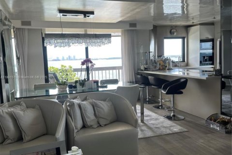 Copropriété à vendre à Miami, Floride: 2 chambres, 135.64 m2 № 1807917 - photo 20