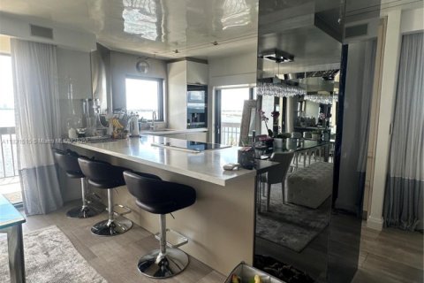 Copropriété à vendre à Miami, Floride: 2 chambres, 135.64 m2 № 1807917 - photo 25