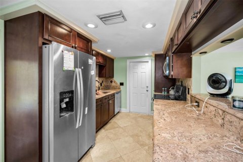 House in Holiday, Florida 2 bedrooms, 84.73 sq.m. № 1911809 - photo 10
