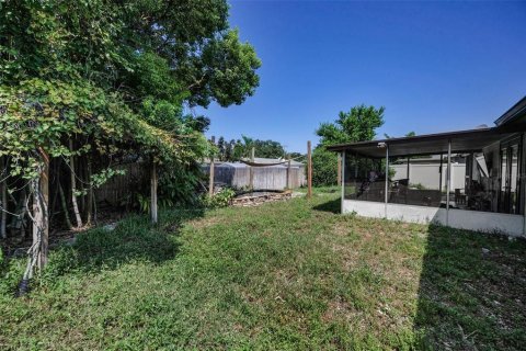 House in Holiday, Florida 2 bedrooms, 84.73 sq.m. № 1911809 - photo 26