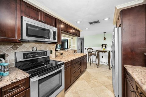 House in Holiday, Florida 2 bedrooms, 84.73 sq.m. № 1911809 - photo 13