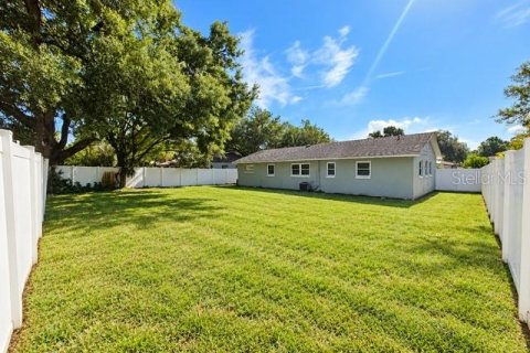 House in Tampa, Florida 3 bedrooms, 96.62 sq.m. № 2219844 - photo 16