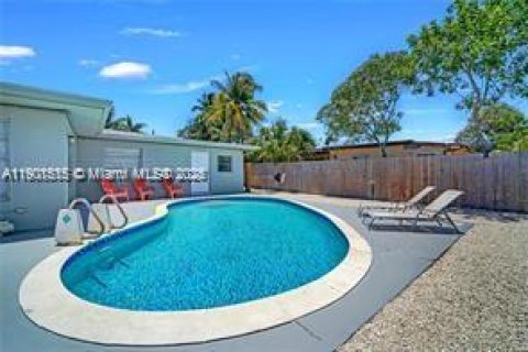 Casa en alquiler en Fort Lauderdale, Florida, 3 dormitorios, 179.12 m2 № 2012528 - foto 30