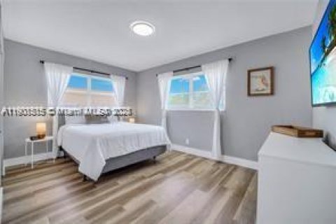 Casa en alquiler en Fort Lauderdale, Florida, 3 dormitorios, 179.12 m2 № 2012528 - foto 23