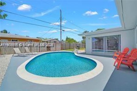 Casa en alquiler en Fort Lauderdale, Florida, 3 dormitorios, 179.12 m2 № 2012528 - foto 29