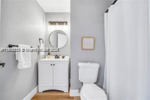 Casa en alquiler en Fort Lauderdale, Florida, 3 dormitorios, 179.12 m2 № 2012528 - foto 22