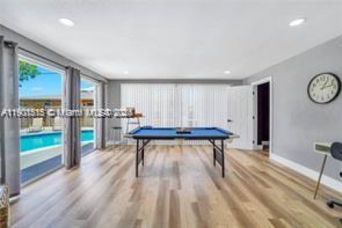 Casa en alquiler en Fort Lauderdale, Florida, 3 dormitorios, 179.12 m2 № 2012528 - foto 17