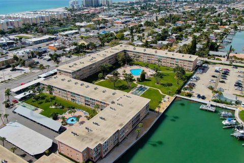Copropriété à vendre à Saint Pete Beach, Floride: 2 chambres, 105.07 m2 № 1898490 - photo 6