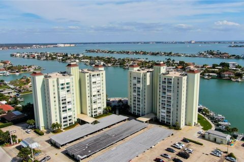 Copropriété à vendre à Saint Pete Beach, Floride: 2 chambres, 105.07 m2 № 1898490 - photo 2