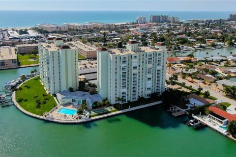 Copropriété à vendre à Saint Pete Beach, Floride: 2 chambres, 105.07 m2 № 1898490 - photo 13