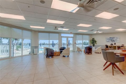Copropriété à vendre à Saint Pete Beach, Floride: 2 chambres, 105.07 m2 № 1898490 - photo 23