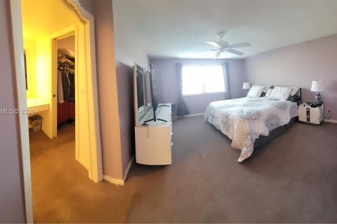 Condominio en venta en Tamarac, Florida, 2 dormitorios, 117.99 m2 № 2000460 - foto 20