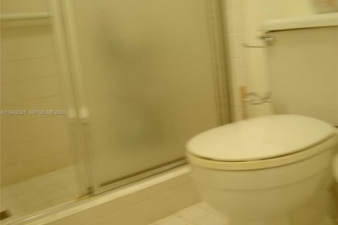 Condominio en venta en Tamarac, Florida, 2 dormitorios, 117.99 m2 № 2000460 - foto 28