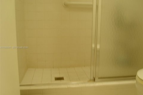 Condominio en venta en Tamarac, Florida, 2 dormitorios, 117.99 m2 № 2000460 - foto 29