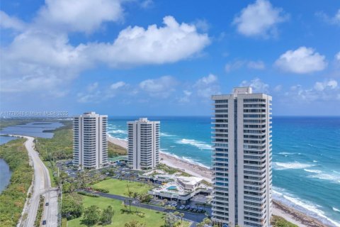 Купить кондоминиум в Ривьера-Бич, Флорида 2 спальни, 133.31м2, № 1957745 - фото 2