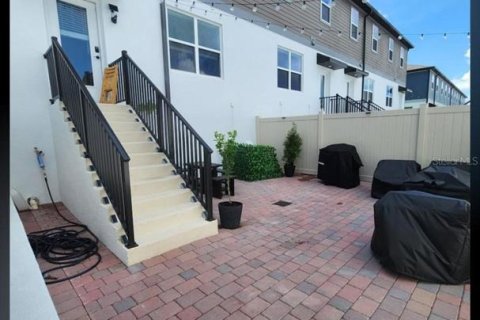 House in Winter Garden, Florida 3 bedrooms, 156.82 sq.m. № 2376651 - photo 16