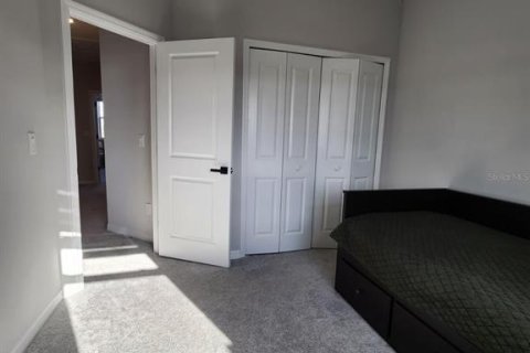 House in Winter Garden, Florida 3 bedrooms, 156.82 sq.m. № 2376651 - photo 5