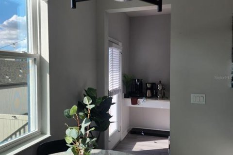 House in Winter Garden, Florida 3 bedrooms, 156.82 sq.m. № 2376651 - photo 6