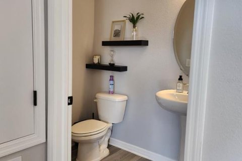 House in Winter Garden, Florida 3 bedrooms, 156.82 sq.m. № 2376651 - photo 15