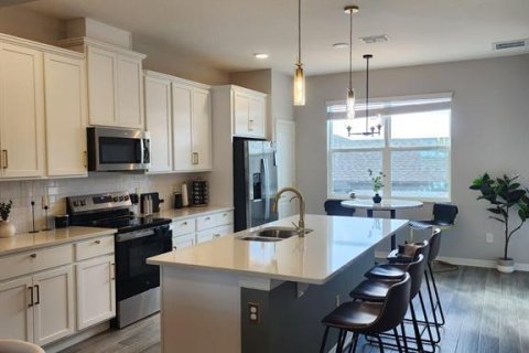 House in Winter Garden, Florida 3 bedrooms, 156.82 sq.m. № 2376651 - photo 10