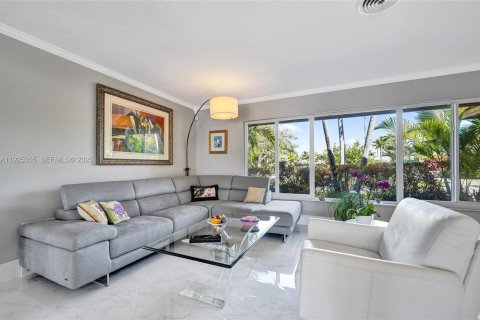 Villa ou maison à louer à Lighthouse Point, Floride: 3 chambres, 176.33 m2 № 1984612 - photo 3