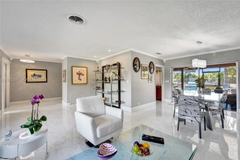 Villa ou maison à louer à Lighthouse Point, Floride: 3 chambres, 176.33 m2 № 1984612 - photo 4