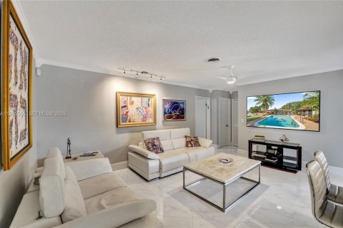 Villa ou maison à louer à Lighthouse Point, Floride: 3 chambres, 176.33 m2 № 1984612 - photo 10