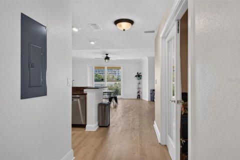 Condo in Clearwater, Florida, 2 bedrooms № 2384185 - photo 15