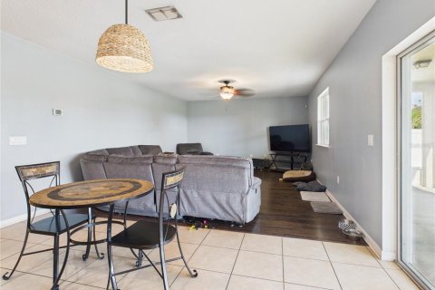 Casa en venta en Auburndale, Florida, 4 dormitorios, 274.71 m2 № 1654380 - foto 8