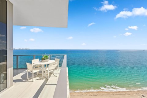 Condo in Fort Lauderdale, Florida, 4 bedrooms  № 1953400 - photo 10