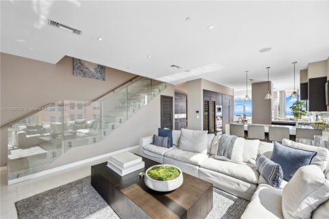 Condo in Fort Lauderdale, Florida, 4 bedrooms  № 1953400 - photo 30