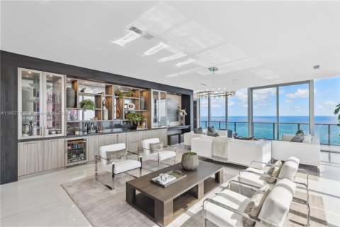 Condo in Fort Lauderdale, Florida, 4 bedrooms  № 1953400 - photo 5