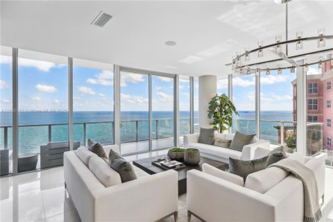 Condo in Fort Lauderdale, Florida, 4 bedrooms  № 1953400 - photo 9