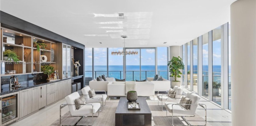 Condo in Fort Lauderdale, Florida, 4 bedrooms  № 1953400