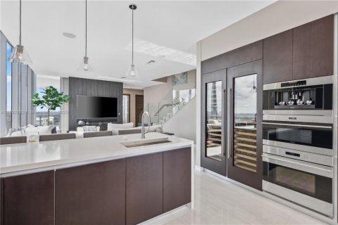 Condo in Fort Lauderdale, Florida, 4 bedrooms  № 1953400 - photo 26